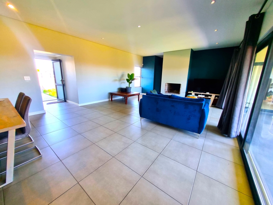 3 Bedroom Property for Sale in Country Club Western Cape